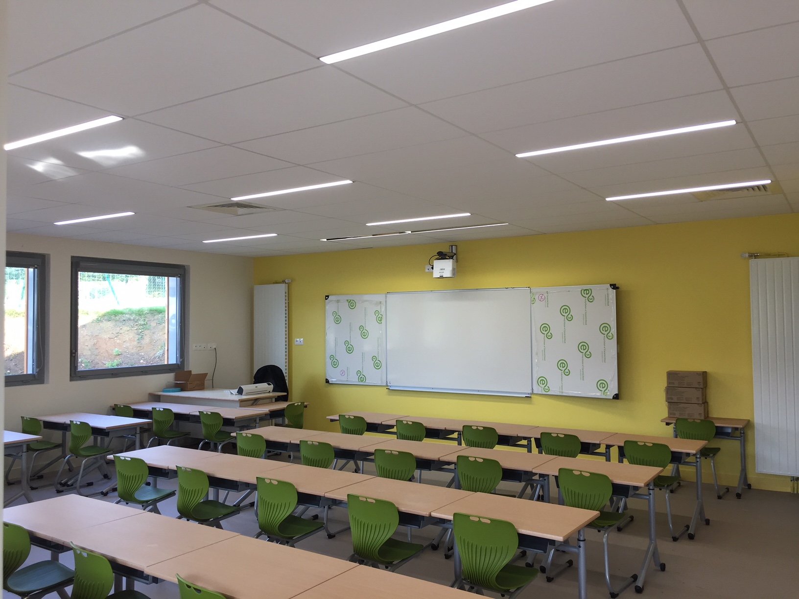 Installation électrique d'une école à Berville dans le département de l'Eure