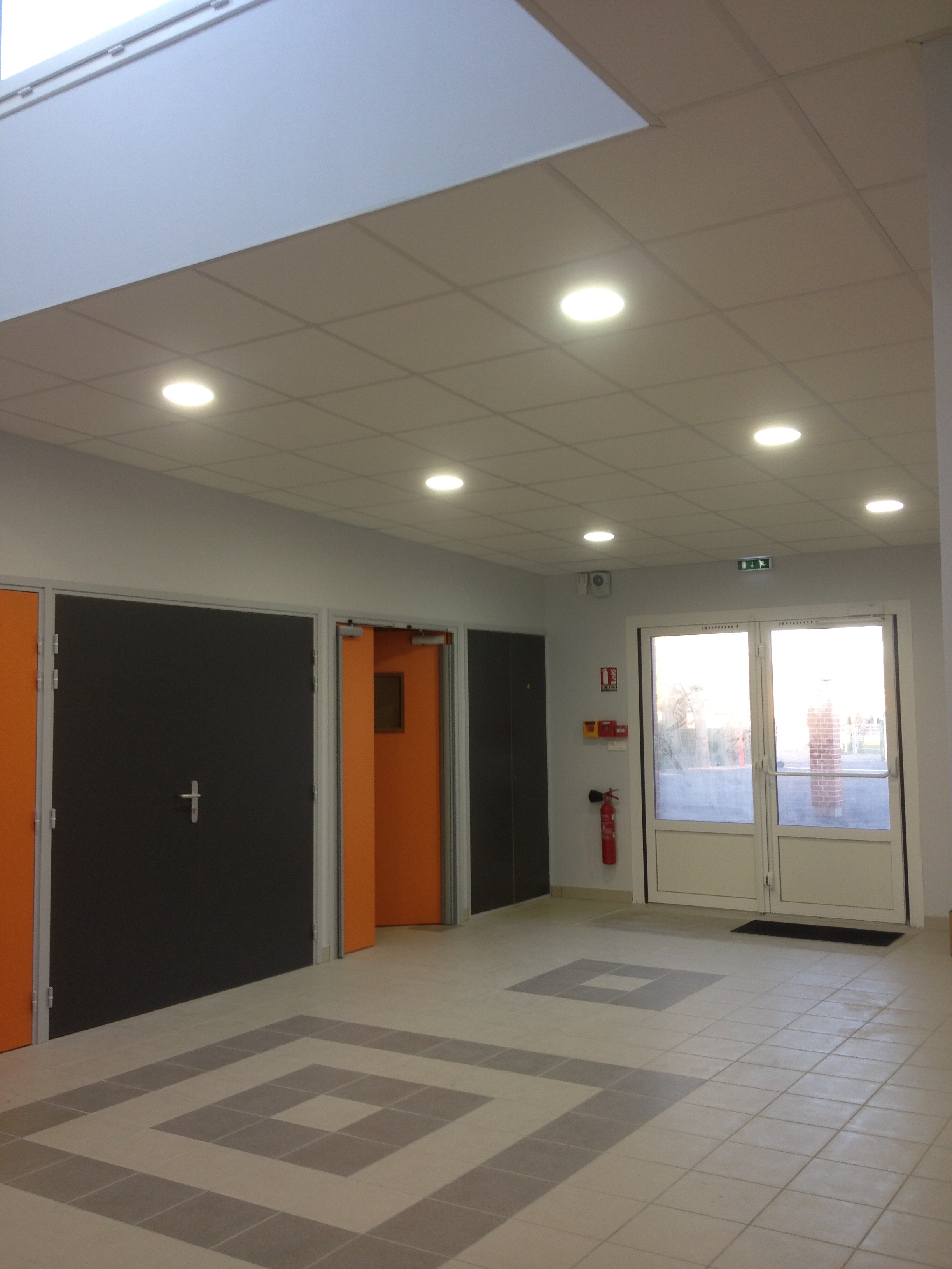L'entreprise d'électricité générale Sedelec électricité a été choisie pour effectuer l'installation électrique de la nouvelle école dans la commune de la Rue Saint-Pierre dans le département de l'Eure.